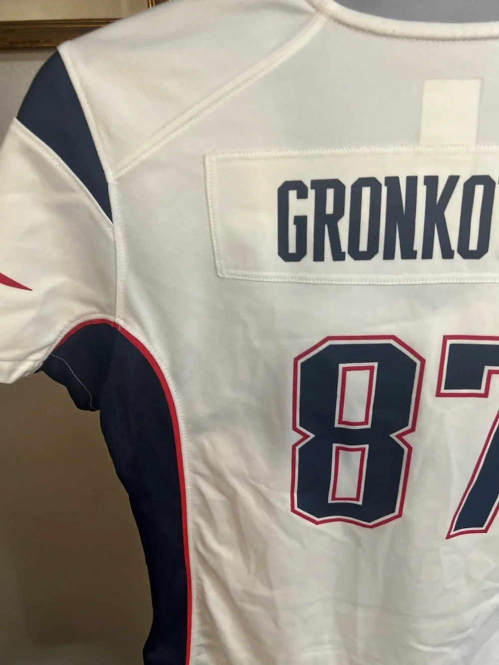 Nike WOMEN'S NEW ENGLAND
PATRIOTS ROB GRONKOWSKI LIMITED
PLAYER JERSEY WHITE #87 - Picture 8 of 13
